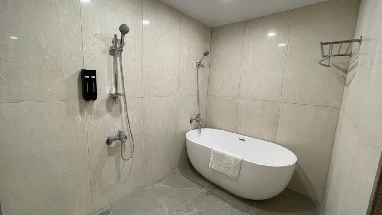海的墾丁旅店 Ocean Kt Inn Exteriör bild
